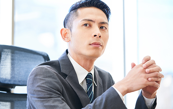 転職後の平均年収は800万円以上!